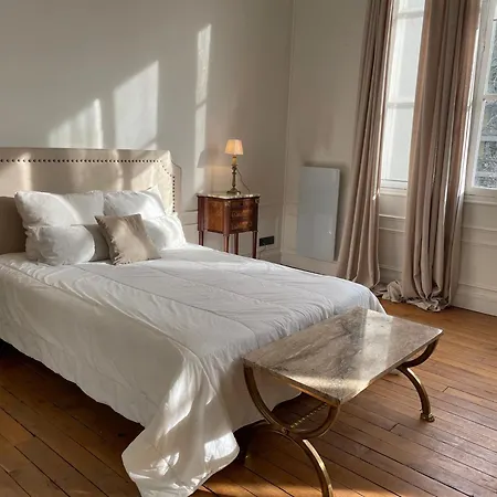 7eme Invalides/ Tour Eiffel 1er Etage Apartment